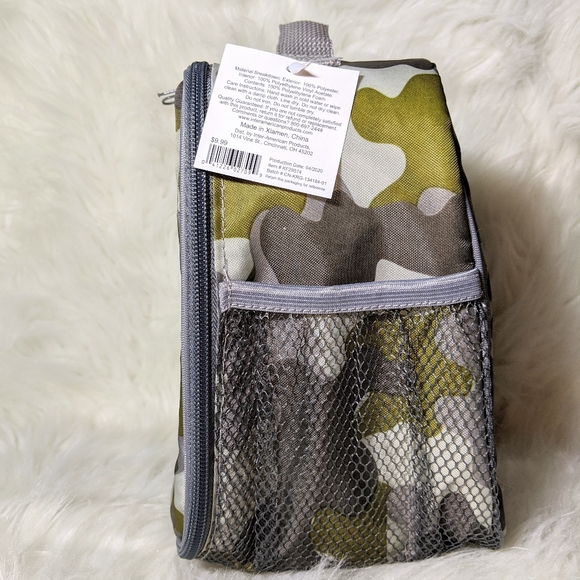 NWT Camo Lunch Bag W/ Ice Mat - Picture 3 of 10